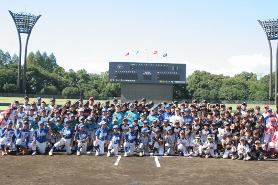 女子プロ野球観戦&野球教室～